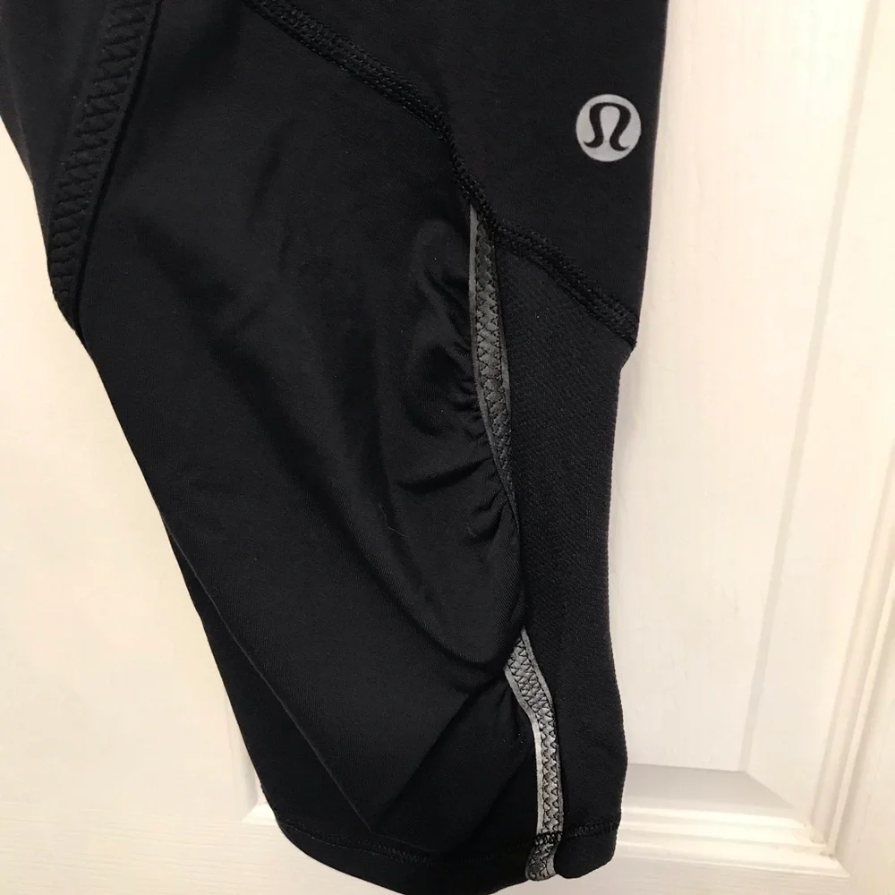 Lululemon Run For Your Life Crop Ruched Knee Leggings Black